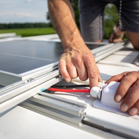 Solar,Panel,Connection,Cables,On,Top,Of,A,Camper,Van Solar,Panel,Connection,Cables,On,Top,Of,A,Camper,Van